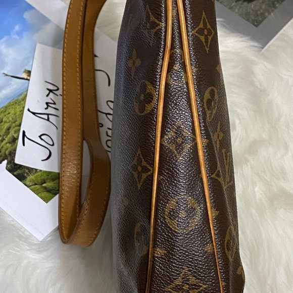 💗💗💗SOLD💗💗💗‼️LV ODEON PM MONOGRAM CROSSBODY‼️ - Picture 2 of 16